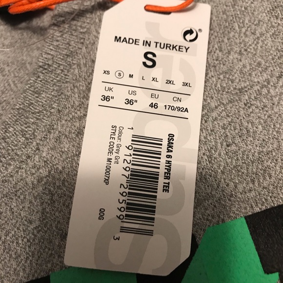 SuperDry Osaka 6 Hyper Tee - Picture 4 of 5